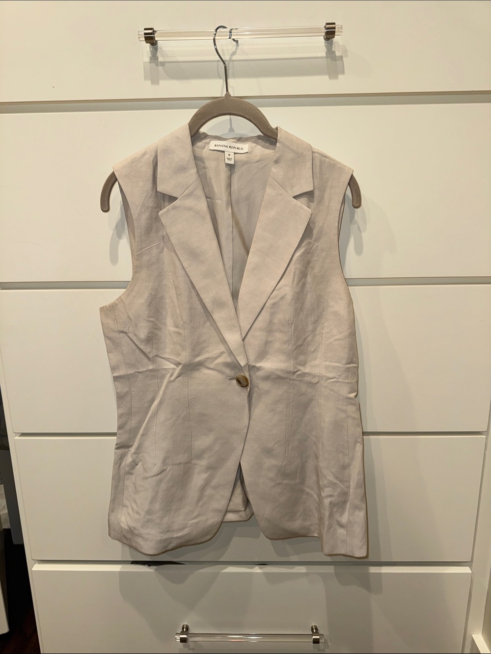 Banana Republic Sleeveless Tailored Blazer Vest in Light Taupe.